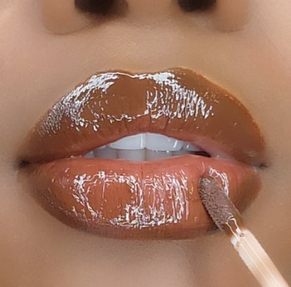 Mocha Lip Gloss Lacquer - Mink Envy Lashes