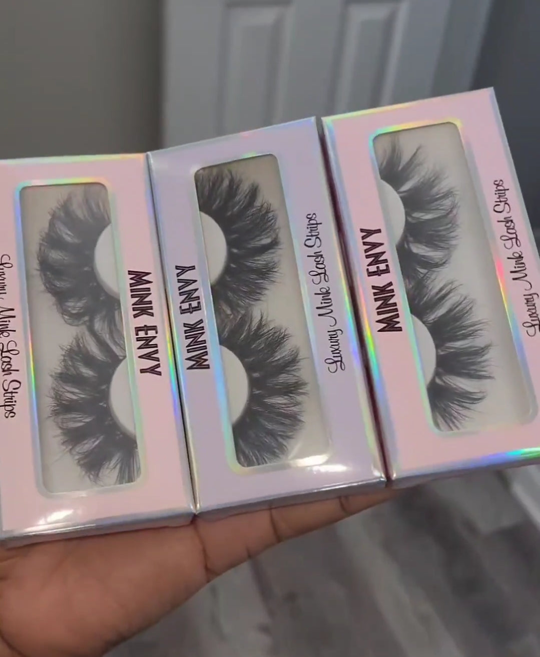 Mystery Lash 1 Pair 25mm length